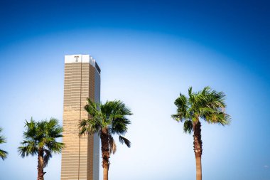 LAS VEGAS, 21 Ağustos 2024, Trump International Hotel, aynı zamanda Las Vegas Trump Tower olarak da bilinir. Donald Trump 'a ait lüks bir otel ve apartman dairesi..