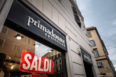 Roma, İtalya - 18 Ocak 2025: Primadonna Collection logosu Roma 'daki mağazalarında, Primadonna bir İtalyan ayakkabısı ve aksesuar çantaları mağaza zinciri..