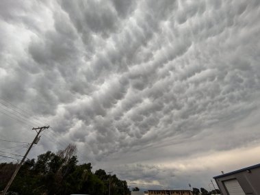 Lamar, Colorado üzerinde bir memeli bulutu dalgası