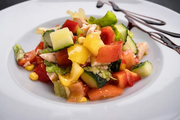 stock image colorful and healthy salad with chicken and fresh vegetables