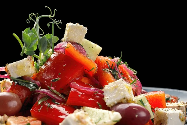 Greek Salad Vegetables Olives Cheese Dark Plate Dark Concrete — Fotografia de Stock