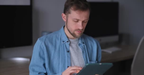 Attractive Bearded Freelance Software Developer Engineer Working Educating Home Office — Stock Video