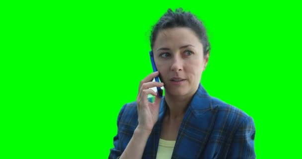 Bizneswoman Stojąca Centrum Biznesowym Rozmawiająca Przez Telefon Laptopem Chroma Chromakey Filmiki Stockowe bez tantiem