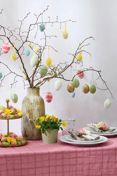 Ozdobny Stół Obchodów Wielkanocy — Zdjęcie stockowe
