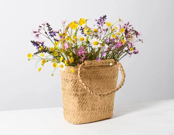 Female Straw Bag Wildflowers — Stock Photo, Image