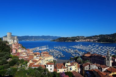 Lerici 'nin güzel manzarası. Liguria, İtalya