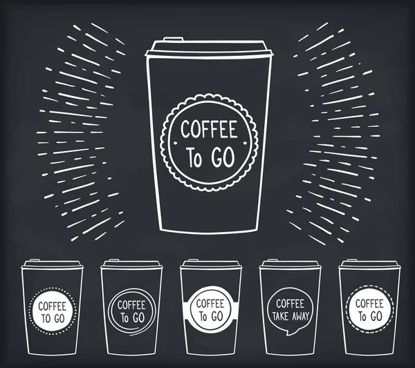 手描きのコーヒーカップを Coffee というフレーズでレトロな黒板の背景にサンバースト付き ベクトルEps10のイラスト — ストックベクタ