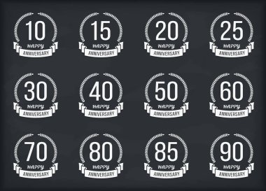 Defne çelenkleri ve kurdelelerle 12 yıldönümü amblemi seti, 10-90 yıl, vektör eps10 illüstrasyon