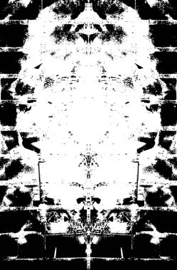 Grunge dokusu çatlaklar, cipsler, lekeler. Siyah ve beyaz yazdırılmış ögelerin soyut deseni