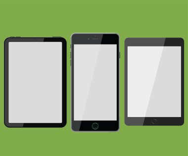 Yeşil arkaplanda boş ekranları olan modern akıllı telefonlar seti. 