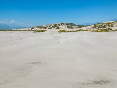 Deniz kıyısının güzel manzarası