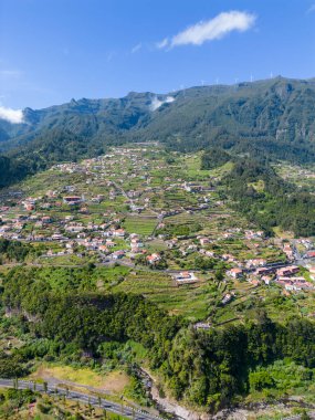 Güzel deniz ve okyanusun havadan görünüşü