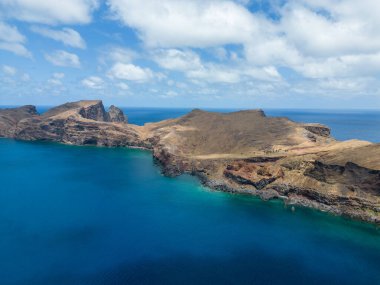 Güzel deniz ve okyanusun havadan görünüşü