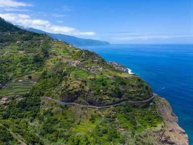Güzel deniz ve okyanusun havadan görünüşü