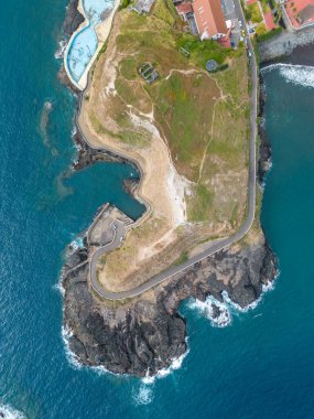 Güzel deniz ve okyanusun havadan görünüşü