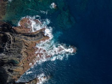 Helikopterden okyanus manzarası