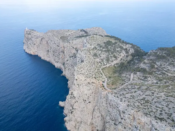 İspanya 'daki kayalık kıyı manzarası