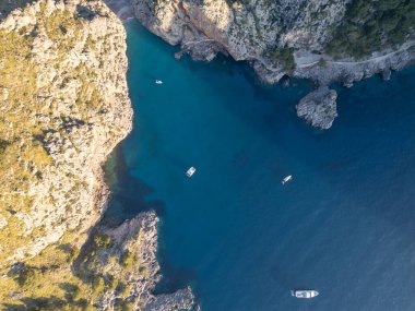 İspanya 'da güzel bir denizin havadan görünüşü, hava manzarası