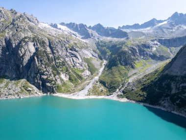 İsviçre 'deki Alpler' in inanılmaz hava manzarası