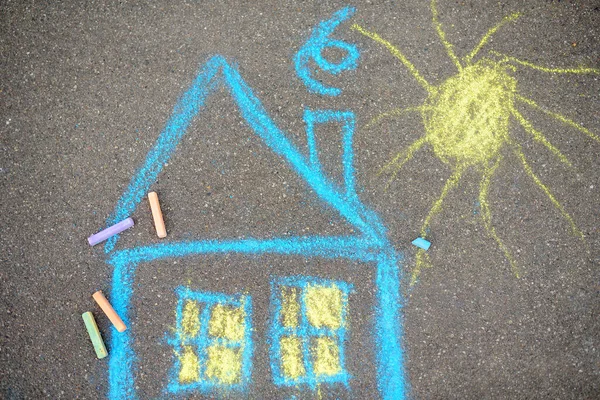 Chalk Picture House Sun Asphalt Sidewalk Kids Creative Picture Gray — Stock Photo, Image