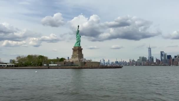 New York Usa Maj 2021 Utsikt Från Färjan Den Berömda — Stockvideo