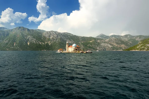 Veduta Dell Isola Nostra Signora Delle Rocce Nella Baia Kotor — Foto Stock