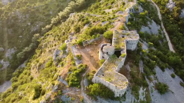 Αεροφωτογραφία Επανδρωμένου Αεροσκάφους Του Φορτ Κόσμαχ Στο Μαυροβούνιο Φρούριο Βρίσκεται Βίντεο Κλιπ