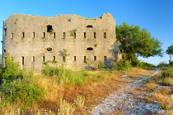 Niesamowity Widok Fort Kosmach Czarnogórze Forteca Znajduje Się Pobliżu Budvy Obrazek Stockowy