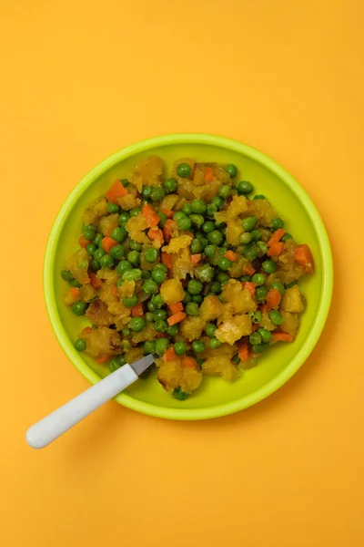 Смешанные Овощи Горох Морковь Картофель Детская Тарелка Желтый — стоковое фото