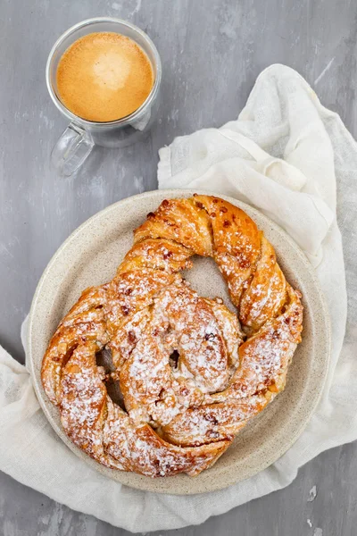 Handcrafted Sweet Brezel Plate Pastry Delicious Snack — Stock Photo, Image