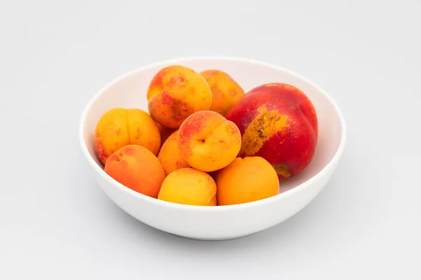 Few Biologic Nectarina Apricots White Big Bowl — Stock Photo, Image
