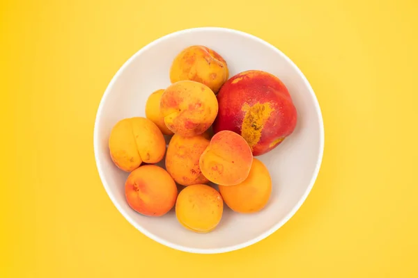 Weinig Biologische Nectarina Abrikozen Witte Grote Schaal — Stockfoto