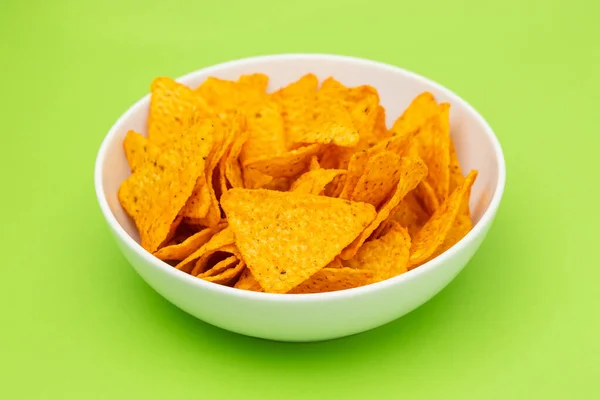 Teller Mais Chips Nachos Mit Guacamole Auf Weißem Teller — Stockfoto