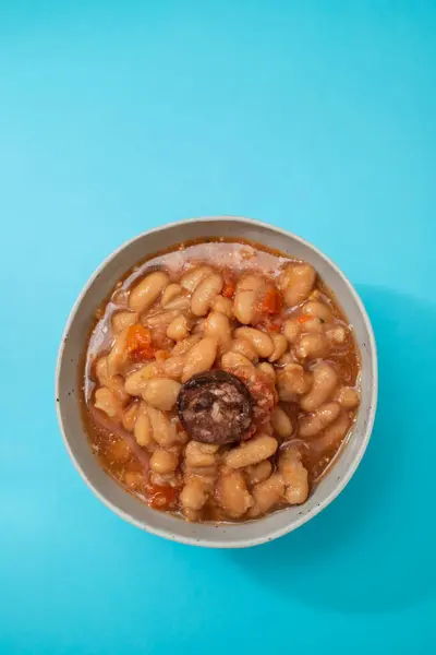 Typické Portugalské Jídlo Dobrada Fazolemi Keramické Míse Tmavém Pozadí Stock Snímky