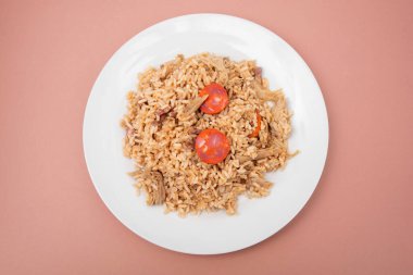 Orijinal arroz de pato ördek pilavı Portekiz 'in geleneksel tariflerinden biridir.