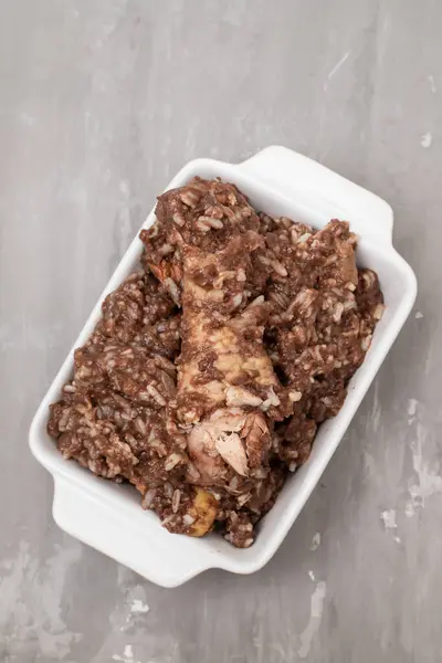 Tipik Portekiz usulü tavuklu pilav. Arroz de Cabidela.