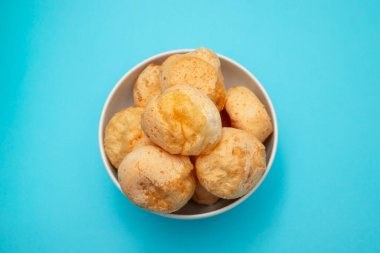Peynirli ekmek kasesi, Brezilya tipik atıştırmalığı, pao de queijo