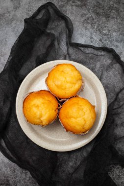 Bolo de Arroz, tipik Portekiz pirinç kekleri.