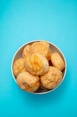 Peynirli ekmek kasesi, Brezilya tipik atıştırmalığı, pao de queijo