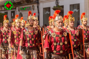CARTAGENA, İSPAIN - 23 EPTEMBER 2022 Kartacalılar ve Romalılar, İkinci Pön Savaşı sırasında kentte meydana gelen tarihi olayları anmak amacıyla 1990 yılından beri İspanya 'nın Kartagena kentinde tarihi bayramlar düzenlediler.
