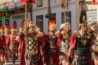 CARTAGENA, İSPAIN - 23 EPTEMBER 2022 Kartacalılar ve Romalılar, İkinci Pön Savaşı sırasında kentte meydana gelen tarihi olayları anmak amacıyla 1990 yılından beri İspanya 'nın Kartagena kentinde tarihi bayramlar düzenlediler.