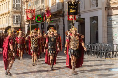 CARTAGENA, İSPAIN - 23 EPTEMBER 2022 Kartacalılar ve Romalılar, İkinci Pön Savaşı sırasında kentte meydana gelen tarihi olayları anmak amacıyla 1990 yılından beri İspanya 'nın Kartagena kentinde tarihi bayramlar düzenlediler.