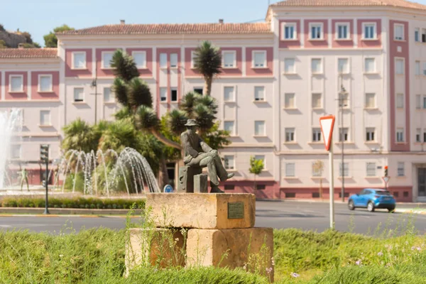Cartagena Hiszpania Wrzesień 2022 Posąg Podróżnika Kapeluszu Siedzącego Walizce Zainaugurowany — Zdjęcie stockowe