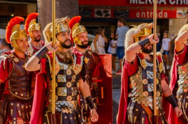 CARTAGENA, İSPAIN - 23 EPTEMBER 2022 Kartacalılar ve Romalılar, İkinci Pön Savaşı sırasında kentte meydana gelen tarihi olayları anmak amacıyla 1990 yılından beri İspanya 'nın Kartagena kentinde tarihi bayramlar düzenlediler.