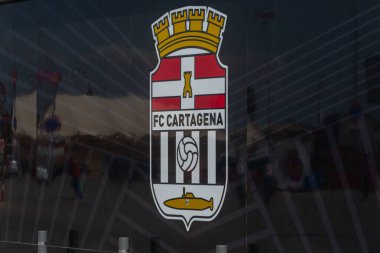 CARTAGENA, SPAIN - 19 SEPTEMBER 2022 İspanya 'daki Cartagonova Stadyumu' nun hemen yanında yer alan FC Cartagena 'nın futbol taraftarları için mağaza