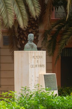 ALMERIA, SPAIN - 11 Aralık 2023 İspanyolca ve Katalanca çocuklar için şiirler yazan yazar Celia Vinas 'ın çeyizi savaş sonrası panoramasında yenilikçi ve önemli kabul ediliyor.