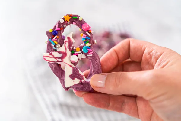 Homemade Chocolate Dipped Pretzel Twists Decorated Colorful Sprinkles Chocolate Mermaid — Fotografia de Stock