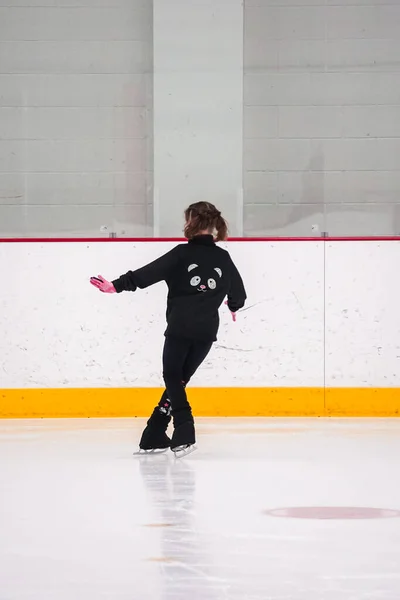 Little Girl Practicing Figure Skating Indoor Ice Rink — Stockfoto