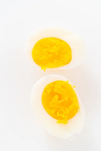 Slicing Hard Boiled Eggs White Cutting Board — Stockfoto