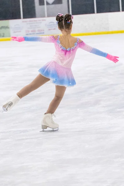 Little Girl Practicing Figure Skating Indoor Ice Rink — Stock Photo, Image